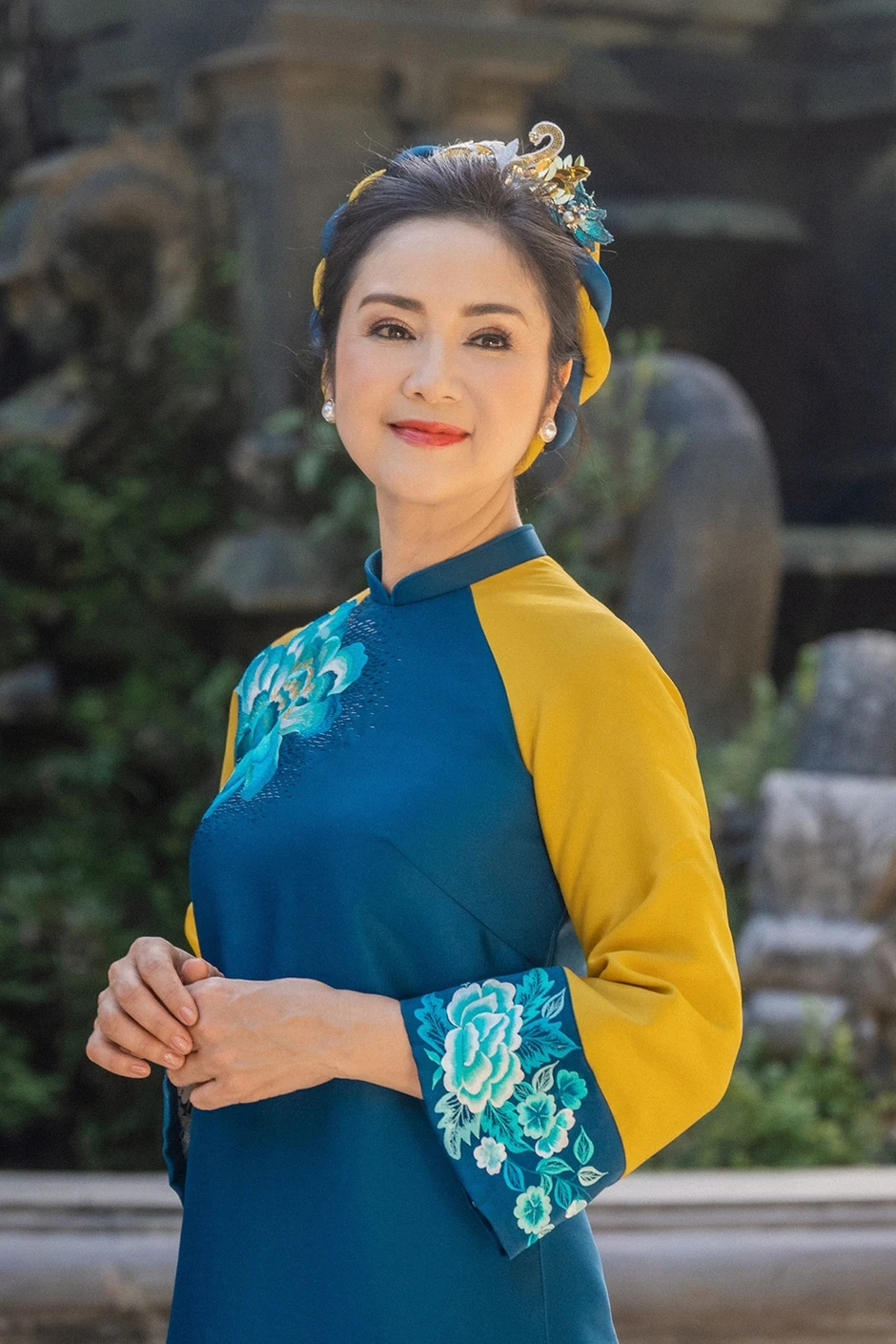 Cô gái hái chè ở Tuyên Quang lớn lên thành mỹ nhân nức tiếng màn ảnh Việt, nhan sắc tuổi U60 vẫn gây thương nhớ