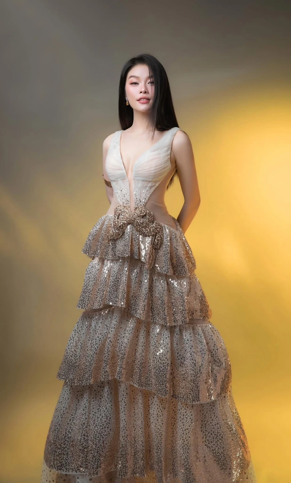 Cô gái từng 'gây sốt' khi hát bolero ra sao sau 2 lần giành quán quân? Cô gái từng 'gây sốt' khi hát bolero ra sao sau 2 lần giành quán quân?