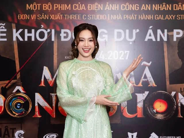 Cô gái Việt được đặc cách tốt nghiệp đại học vì quá đẳng cấp, đẹp đến mức hút 13,7 tỷ view Cô gái Việt được đặc cách tốt nghiệp đại học vì quá đẳng cấp, đẹp đến mức hút 13,7 tỷ view