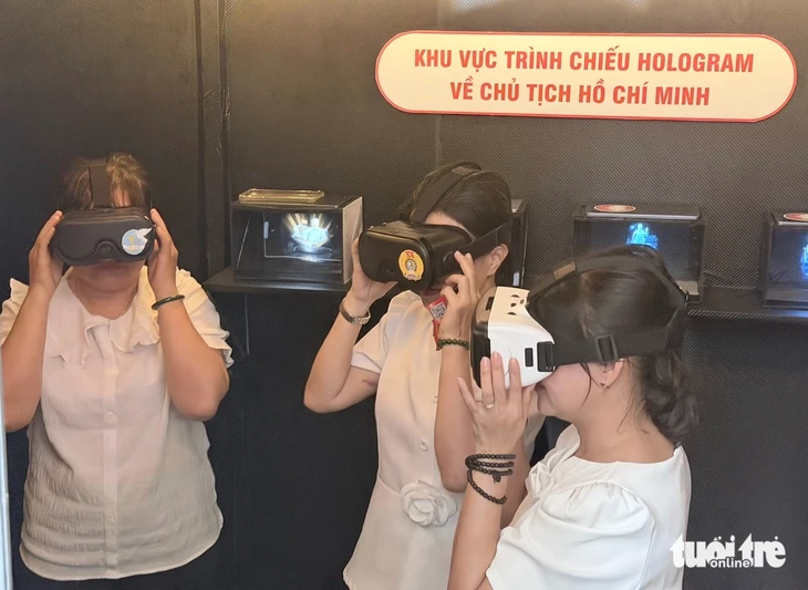 Có gì trong Không gian văn hóa Hồ Chí Minh ứng dụng thực tế ảo tại TP.HCM? Có gì trong Không gian văn hóa Hồ Chí Minh ứng dụng thực tế ảo tại TP.HCM?