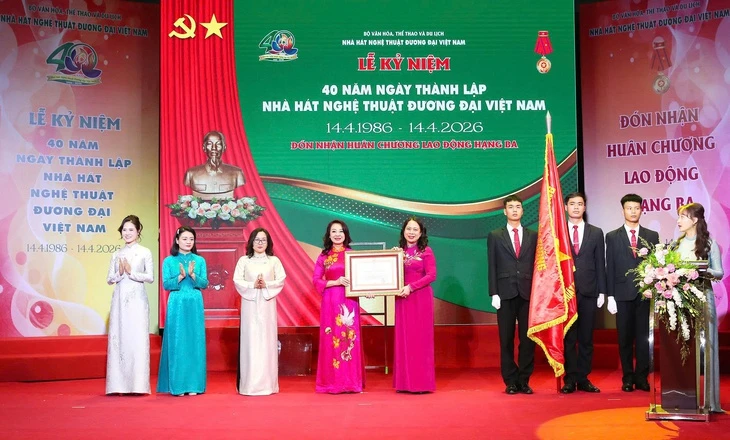 Có một nhà hát ra đời đúng năm đất nước đổi mới, luôn diễn 365 ngày trong năm