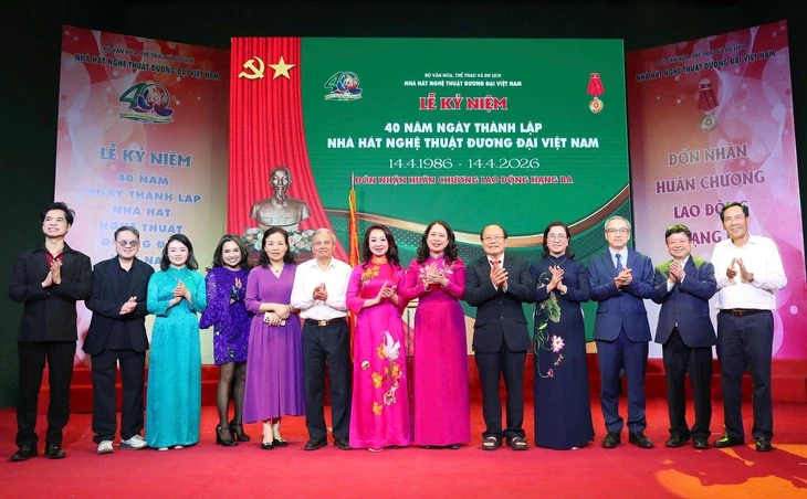 Có một nhà hát ra đời đúng năm đất nước đổi mới, luôn diễn 365 ngày trong năm