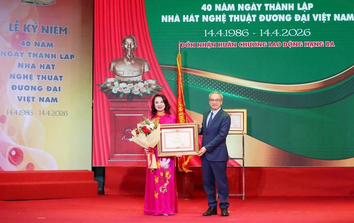 Có một nhà hát ra đời đúng năm đất nước đổi mới, luôn diễn 365 ngày trong năm