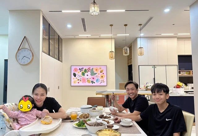 Cơm nhà Cường Đô La - Đàm Thu Trang Cơm nhà Cường Đô La - Đàm Thu Trang