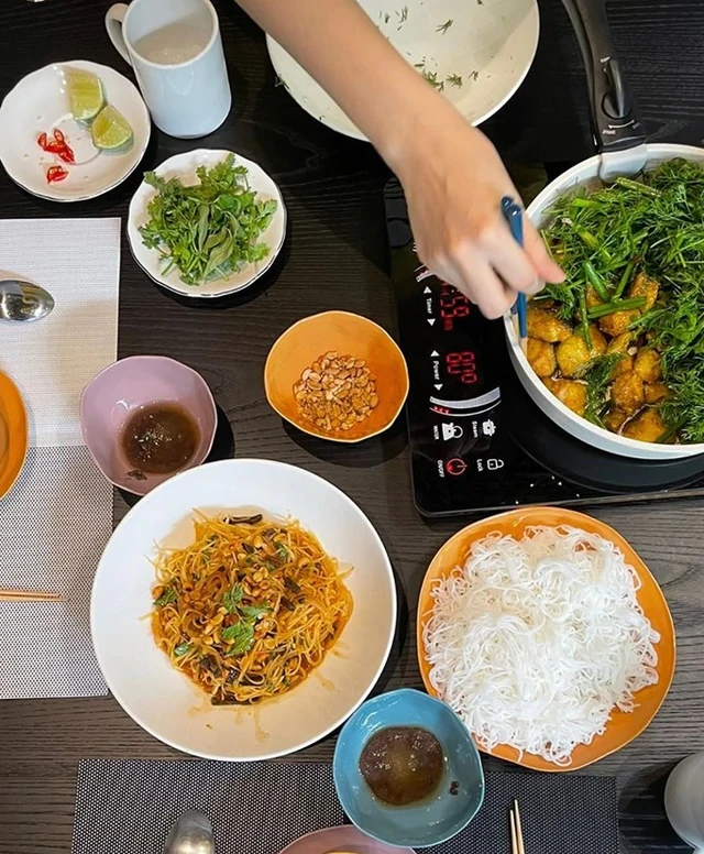 Cơm nhà Cường Đô La - Đàm Thu Trang Cơm nhà Cường Đô La - Đàm Thu Trang