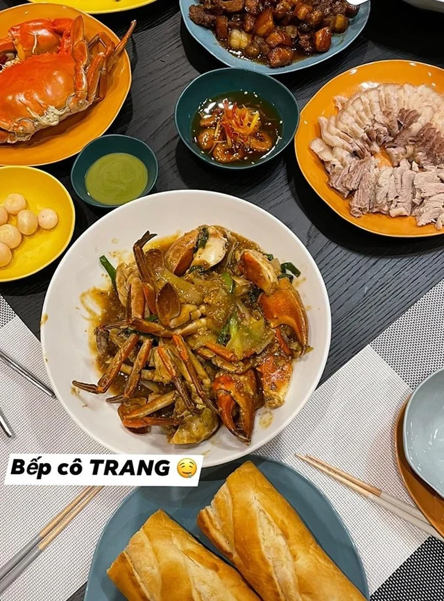 Cơm nhà Cường Đô La - Đàm Thu Trang Cơm nhà Cường Đô La - Đàm Thu Trang