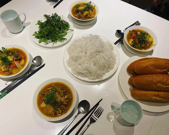Cơm nhà Cường Đô La - Đàm Thu Trang Cơm nhà Cường Đô La - Đàm Thu Trang