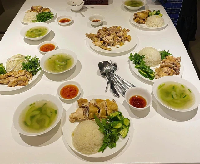 Cơm nhà Cường Đô La - Đàm Thu Trang Cơm nhà Cường Đô La - Đàm Thu Trang