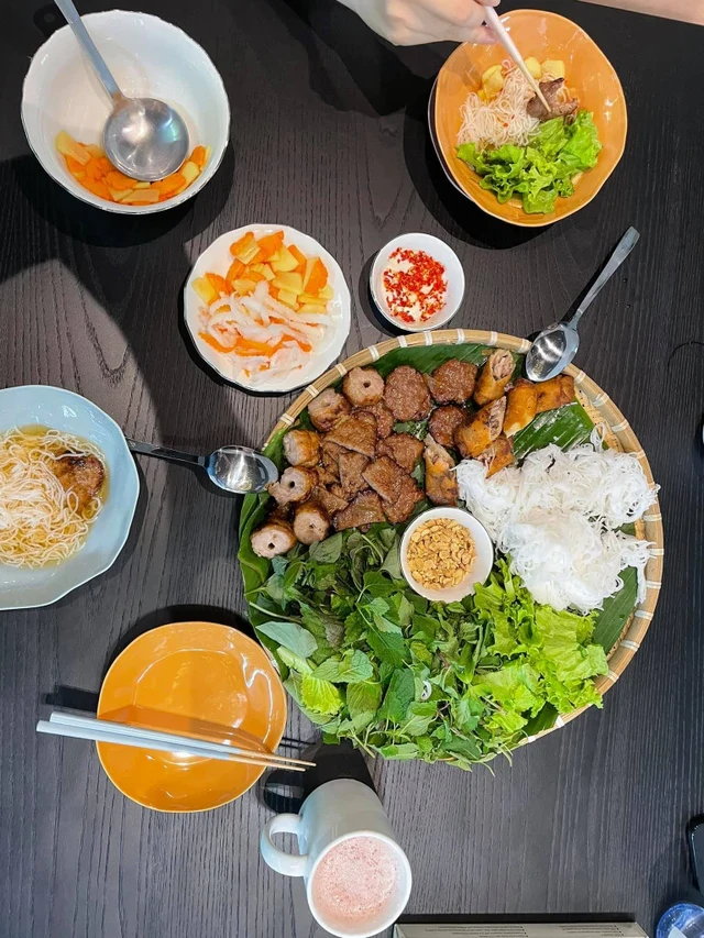 Cơm nhà Cường Đô La - Đàm Thu Trang Cơm nhà Cường Đô La - Đàm Thu Trang