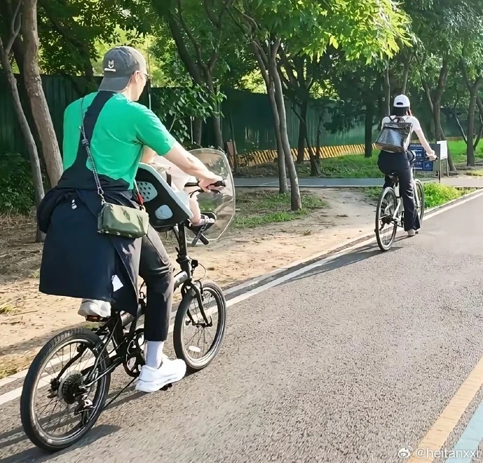 Cơm nhà nàng thơ H.T. và chồng chủ tịch nổi tiếng showbiz Cơm nhà nàng thơ H.T. và chồng chủ tịch nổi tiếng showbiz
