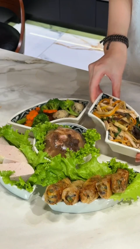 Cơm nhà Viết Vương - Đỗ Hà Cơm nhà Viết Vương - Đỗ Hà