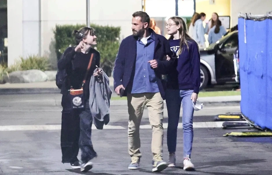 Con gái 17 tuổi khiến Ben Affleck “cứng họng” khi khuyên nhủ yêu đương Con gái 17 tuổi khiến Ben Affleck “cứng họng” khi khuyên nhủ yêu đương