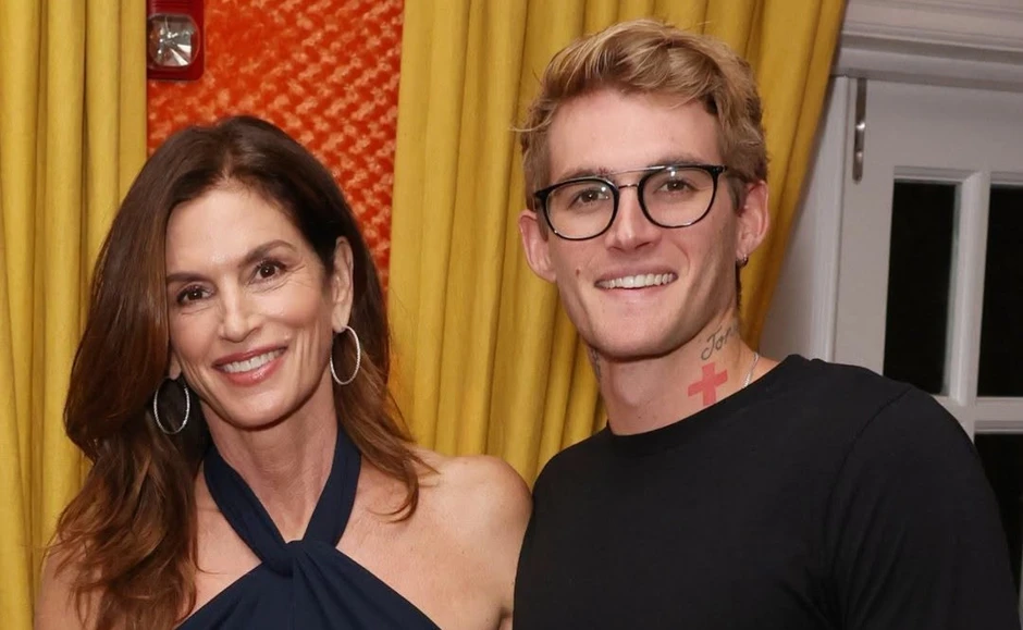 Con trai siêu mẫu Cindy Crawford đột ngột qua đời ở tuổi 27 Con trai siêu mẫu Cindy Crawford đột ngột qua đời ở tuổi 27