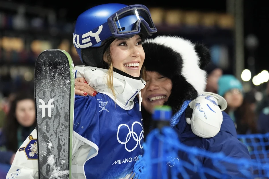 'Công chúa tuyết' Eileen Gu tiết lộ điều đặc biệt sau 6 lần giành huy chương Olympic 'Công chúa tuyết' Eileen Gu tiết lộ điều đặc biệt sau 6 lần giành huy chương Olympic