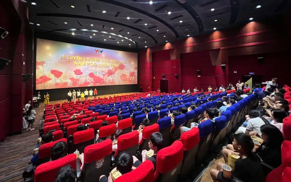 Công đoàn Đài THVN tuyên dương học sinh giỏi năm học 2025 - 2026 Công đoàn Đài THVN tuyên dương học sinh giỏi năm học 2025 - 2026