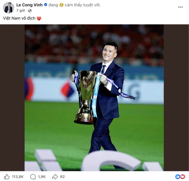 Công Vinh gây náo loạn