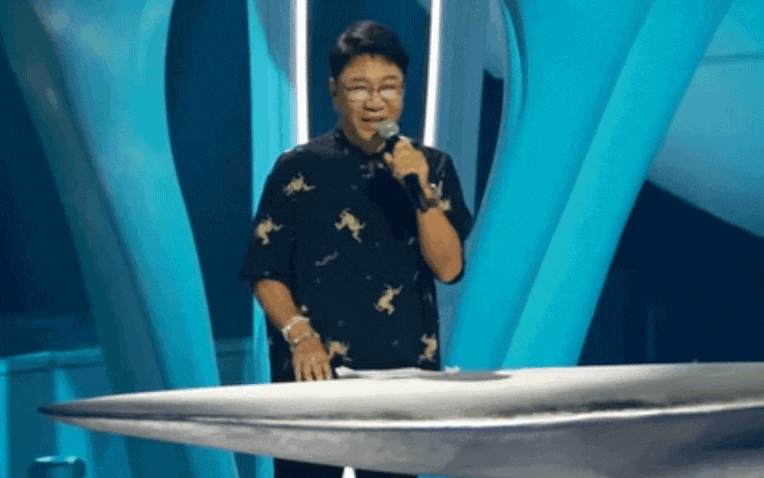 Cụ ông 74 tuổi làm chao đảo showbiz Hàn Quốc Cụ ông 74 tuổi làm chao đảo showbiz Hàn Quốc
