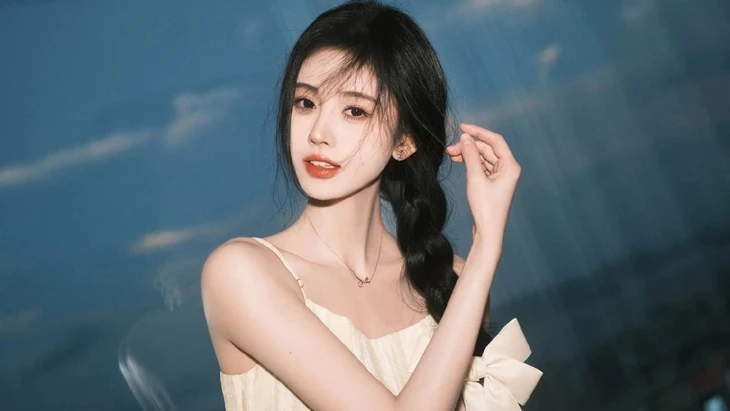 Cúc Tịnh Y bị tố trốn thuế giữa tranh chấp với công ty cũ
