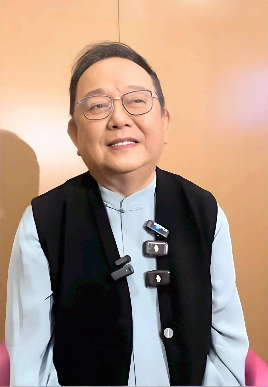 Cuộc sống của Hòa Thân 'Tể tướng Lưu gù' ở tuổi 78 Cuộc sống của Hòa Thân 'Tể tướng Lưu gù' ở tuổi 78