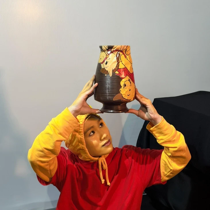 Cười ngất với màn biến hóa Jsol, Captain Boy thành dép, gấu Pooh Cười ngất với màn biến hóa Jsol, Captain Boy thành dép, gấu Pooh