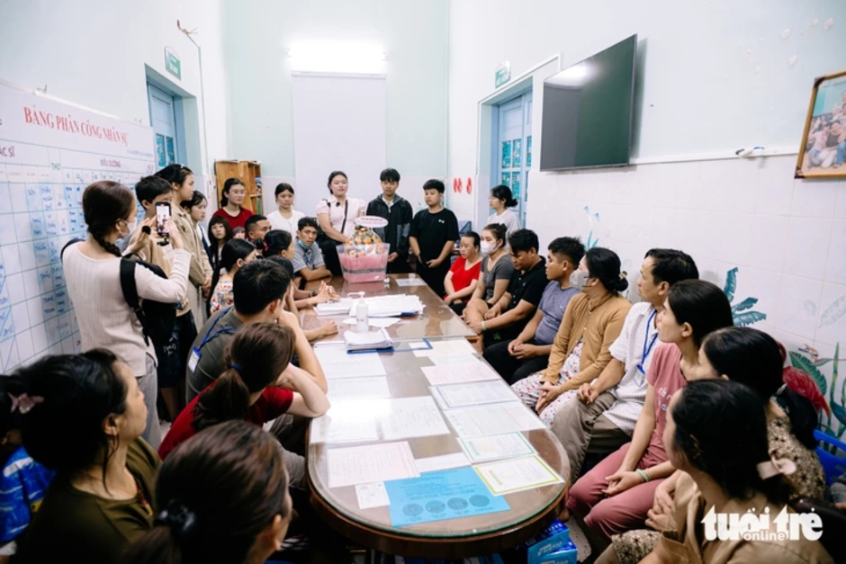 'Cựu bệnh nhân' ung thư tri ân bác sĩ và tiếp sức cho bệnh nhi ung thư