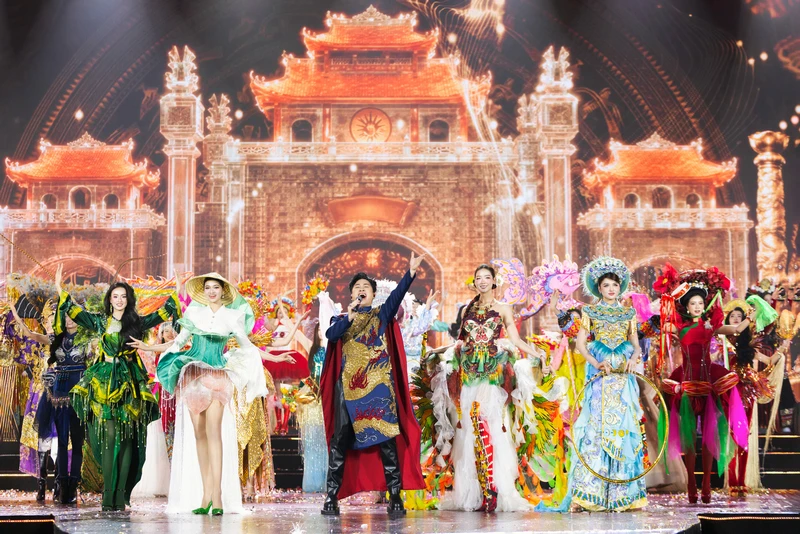 Đại diện Việt Nam tại Miss World 2026 lộng lẫy trong trang phục lấy cảm hứng từ tranh Đông Hồ Đại diện Việt Nam tại Miss World 2026 lộng lẫy trong trang phục lấy cảm hứng từ tranh Đông Hồ