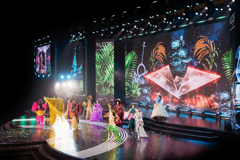Đại diện Việt Nam tại Miss World 2026 lộng lẫy trong trang phục lấy cảm hứng từ tranh Đông Hồ Đại diện Việt Nam tại Miss World 2026 lộng lẫy trong trang phục lấy cảm hứng từ tranh Đông Hồ