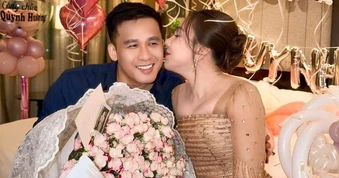 Đại gia ăn thuần chay SN 1978 gọi Hồ Quỳnh Hương là "vợ yêu"