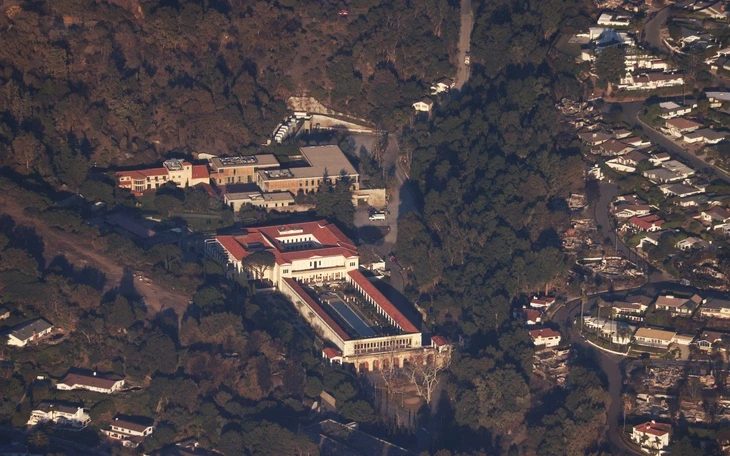 Đám cháy bùng phát tại di tích lịch sử ở Hollywood