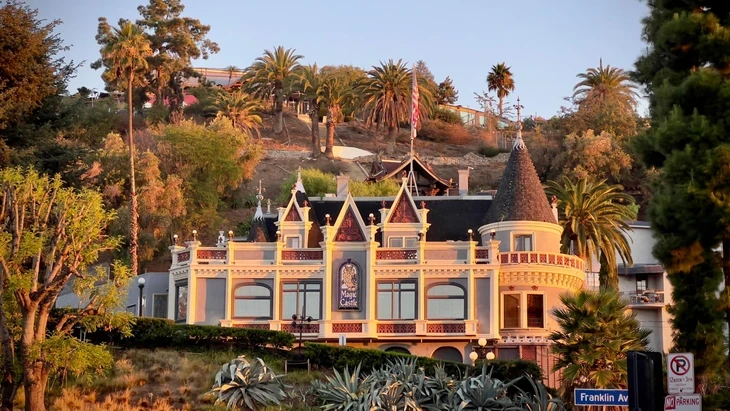 Đám cháy bùng phát tại di tích lịch sử ở Hollywood