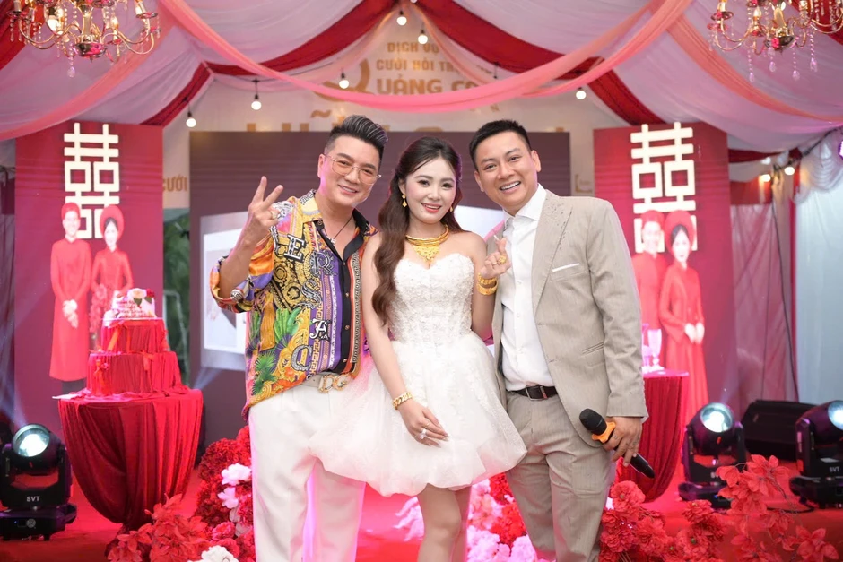Đàm Vĩnh Hưng dự đám cưới Hoài Lâm Đàm Vĩnh Hưng dự đám cưới Hoài Lâm