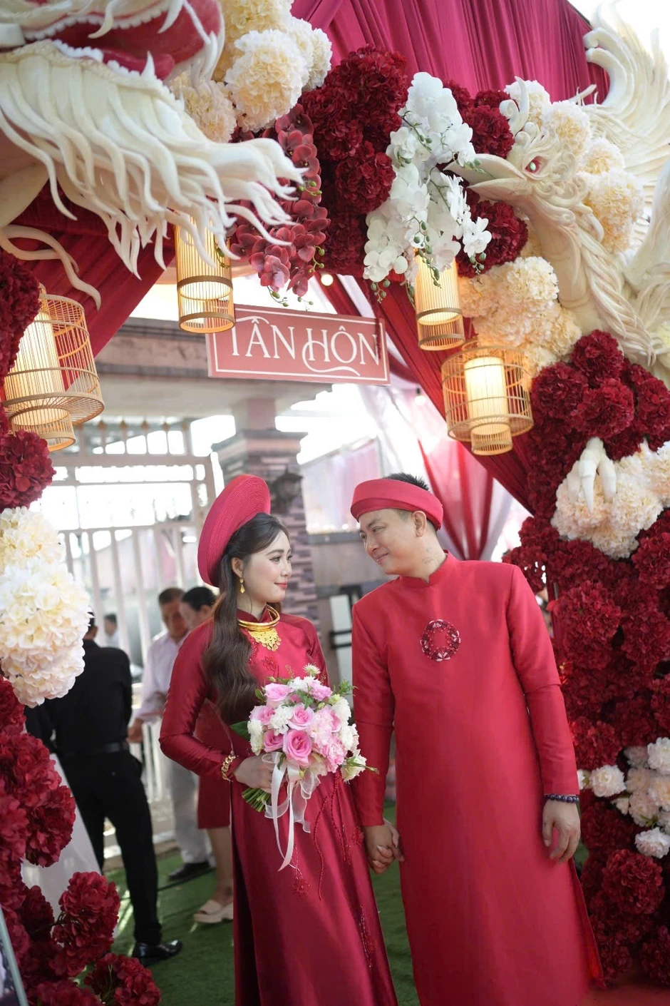 Đàm Vĩnh Hưng dự đám cưới Hoài Lâm Đàm Vĩnh Hưng dự đám cưới Hoài Lâm