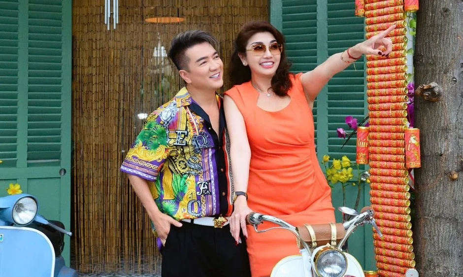 Đàm Vĩnh Hưng thần tượng Lý Thu Thảo, chờ hơn 37 năm để được chụp ảnh cùng Đàm Vĩnh Hưng thần tượng Lý Thu Thảo, chờ hơn 37 năm để được chụp ảnh cùng