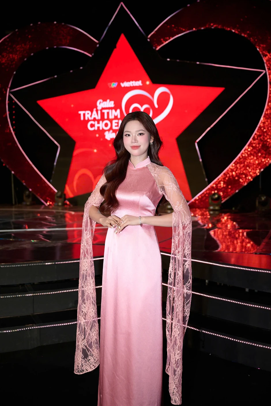 Dàn hoa hậu, á hậu sẻ chia yêu thương với trẻ em mắc bệnh tim dịp Trung thu Dàn hoa hậu, á hậu sẻ chia yêu thương với trẻ em mắc bệnh tim dịp Trung thu