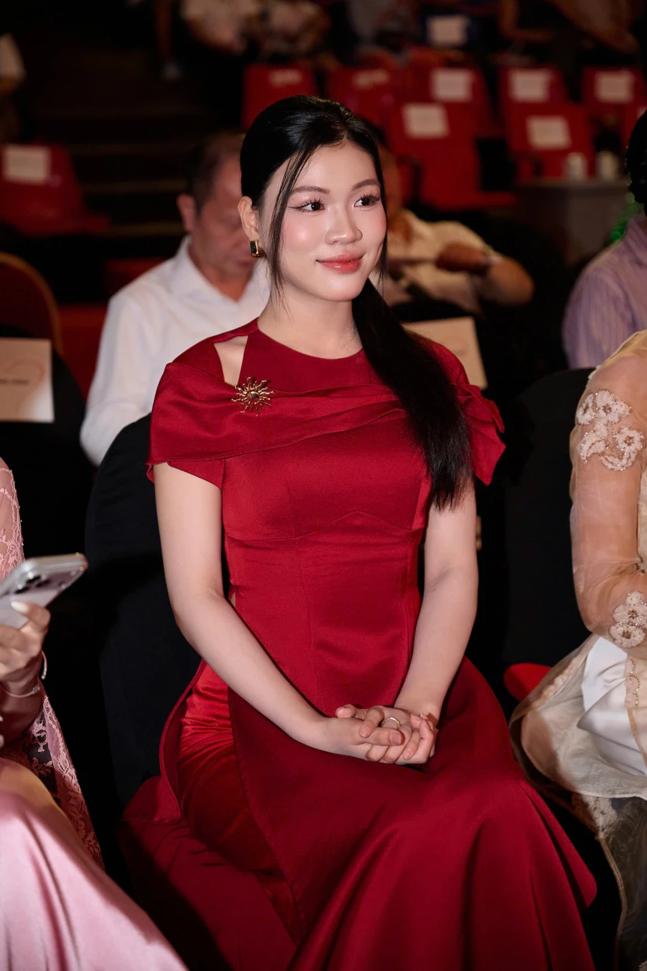 Dàn hoa hậu, á hậu sẻ chia yêu thương với trẻ em mắc bệnh tim dịp Trung thu Dàn hoa hậu, á hậu sẻ chia yêu thương với trẻ em mắc bệnh tim dịp Trung thu