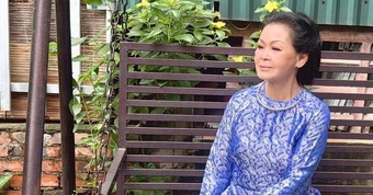 Danh ca Khánh Ly: Tôi về Việt Nam nhiều người nói lắm, bảo "chắc bên kia đói quá nên về kiếm ăn"