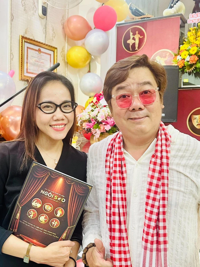 Đạo diễn Chánh Trực khánh thành Học viện Nghệ thuật Âm nhạc Ngôi sao Đạo diễn Chánh Trực khánh thành Học viện Nghệ thuật Âm nhạc Ngôi sao