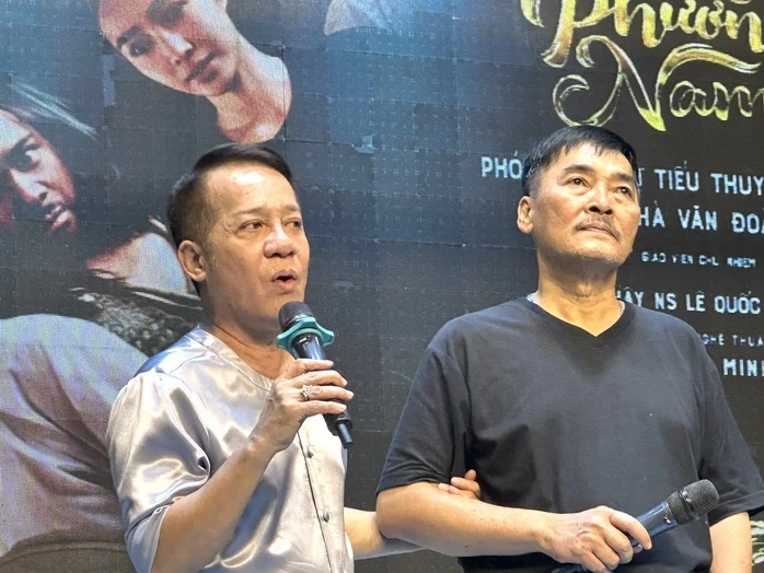 Đạo diễn Lê Quốc Nam xúc động khi học trò diễn xuất sắc vở "Đất rừng phương Nam" Đạo diễn Lê Quốc Nam xúc động khi học trò diễn xuất sắc vở "Đất rừng phương Nam"