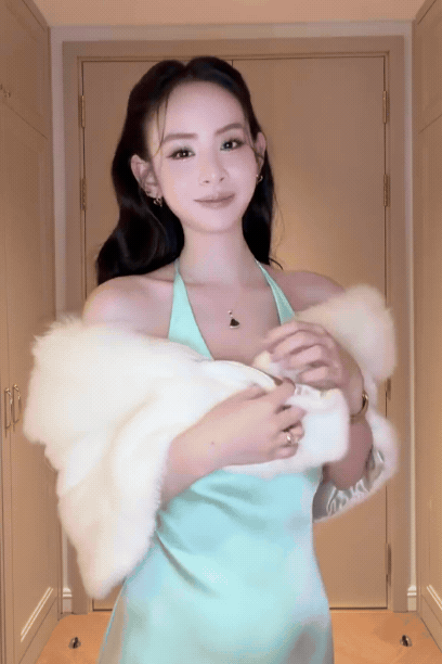 Dâu hào môn Việt có gương mặt tinh tuý giống từ Kim Tae Hee - Lưu Diệc Phi đến Cổ Lực Na Trát Dâu hào môn Việt có gương mặt tinh tuý giống từ Kim Tae Hee - Lưu Diệc Phi đến Cổ Lực Na Trát