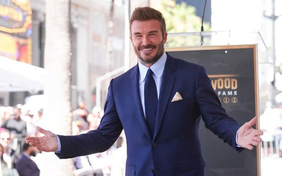 David Beckham - Từ giấc mơ sân cỏ đến ngôi sao trên Đại lộ Danh vọng David Beckham - Từ giấc mơ sân cỏ đến ngôi sao trên Đại lộ Danh vọng