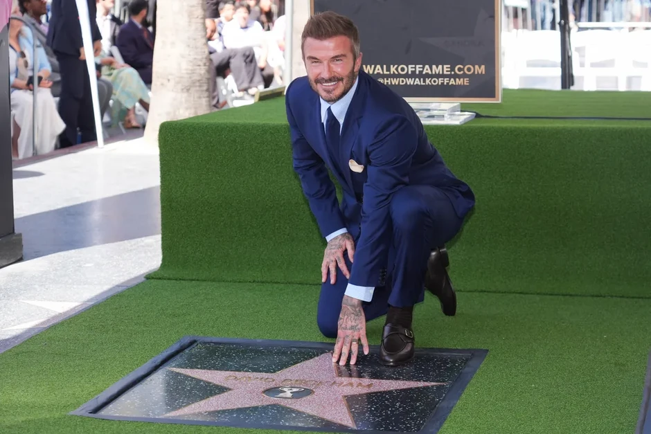 David Beckham - Từ giấc mơ sân cỏ đến ngôi sao trên Đại lộ Danh vọng David Beckham - Từ giấc mơ sân cỏ đến ngôi sao trên Đại lộ Danh vọng