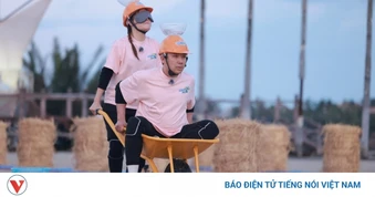 Diễm My 9X khiến Trấn Thành ngã nhào trong thử thách đẩy xe ở Running Man