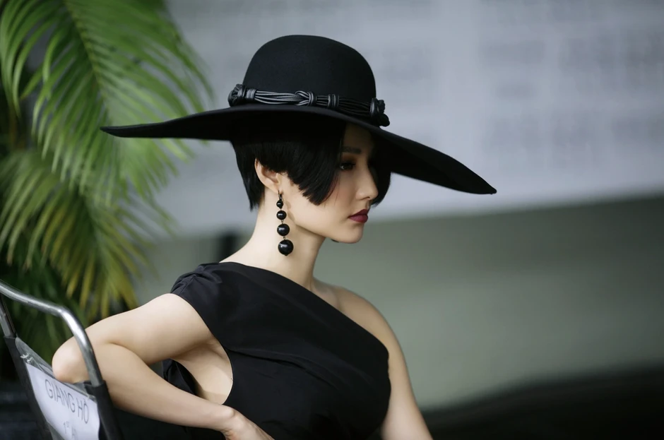 Diễm My 9X tiết lộ cuộc sống sau khi kết hôn với chồng doanh nhân Diễm My 9X tiết lộ cuộc sống sau khi kết hôn với chồng doanh nhân