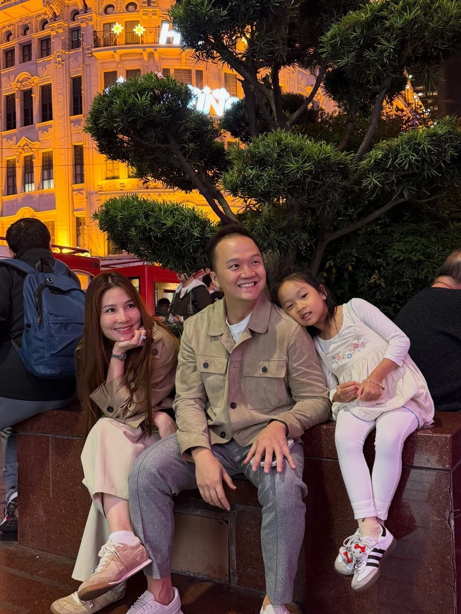 Diễm My 9X tiết lộ cuộc sống sau khi kết hôn với chồng doanh nhân Diễm My 9X tiết lộ cuộc sống sau khi kết hôn với chồng doanh nhân