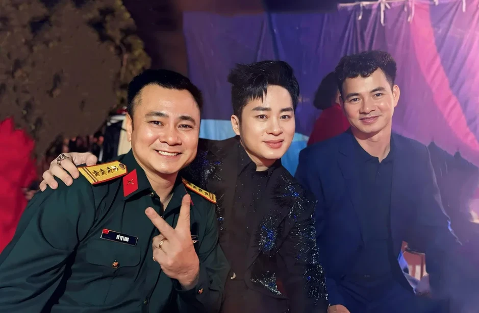 Điểm tin sao Việt: MC Mù Tạt lần đầu gọi Đức Huy là 'anh' trong lễ cưới