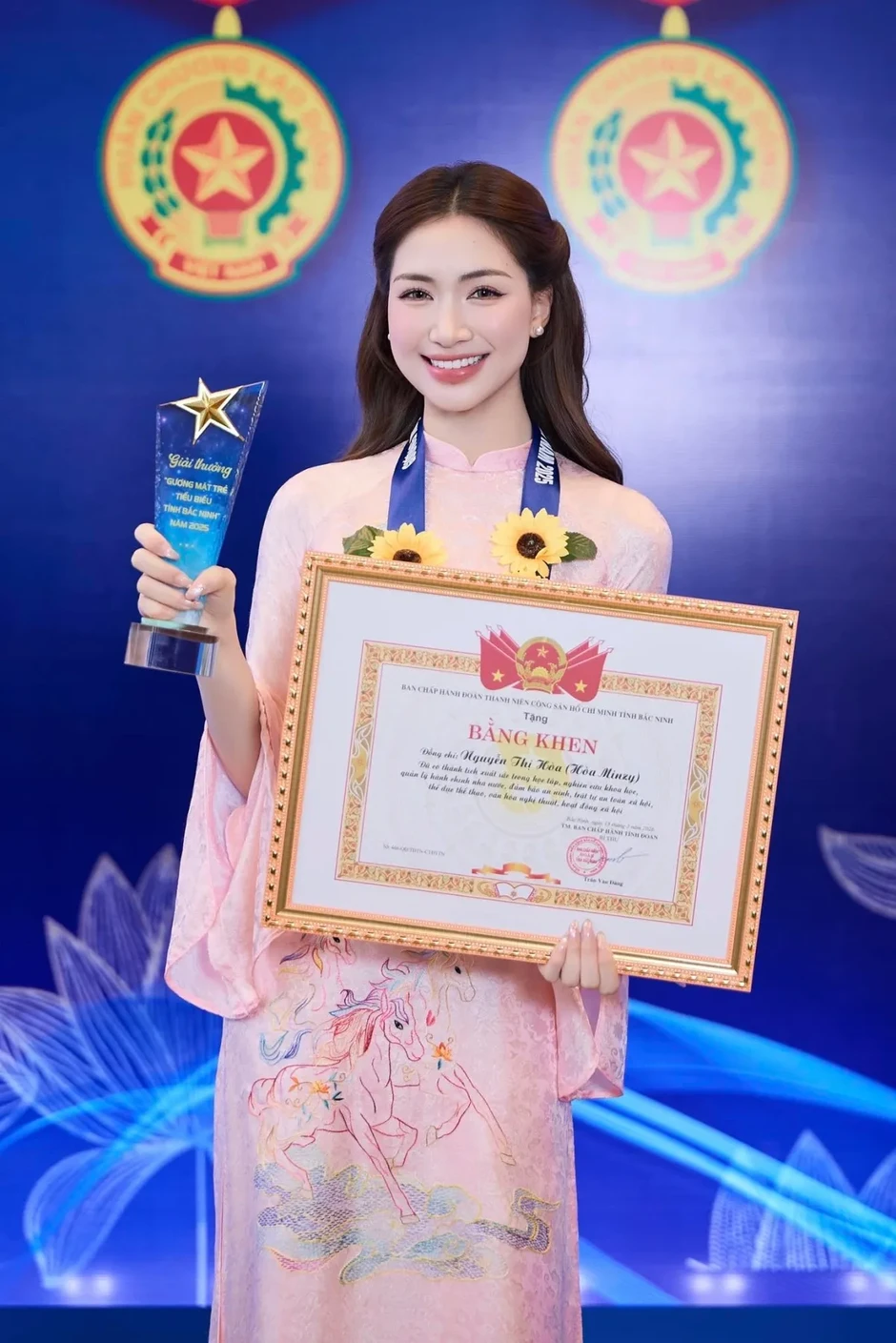 Điểm tin sao Việt: MC Mù Tạt lần đầu gọi Đức Huy là 'anh' trong lễ cưới