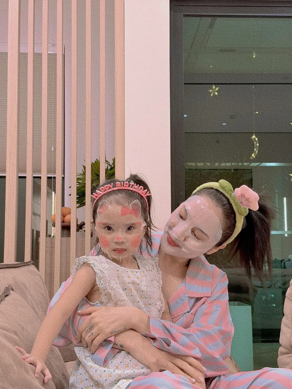 Điểm tin sao Việt: Puka, Gin Tuấn Kiệt mừng thôi nôi con gái Điểm tin sao Việt: Puka, Gin Tuấn Kiệt mừng thôi nôi con gái