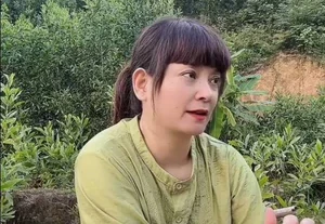 Diễn viên Lệ Hằng nói về sai lầm: "Mình cắt quan hệ với gia đình rồi quan hệ với dân xã hội" Diễn viên Lệ Hằng nói về sai lầm: "Mình cắt quan hệ với gia đình rồi quan hệ với dân xã hội"