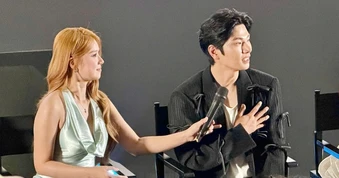 Diễn viên Lee Yi Kyung đến TPHCM, tương tác cùng fan nữ gây chú ý