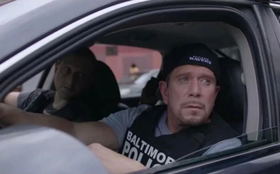 Diễn viên loạt phim truyền hình nổi tiếng 'The Wire' chết sau vụ cháy nhà kho ở Mỹ Diễn viên loạt phim truyền hình nổi tiếng 'The Wire' chết sau vụ cháy nhà kho ở Mỹ